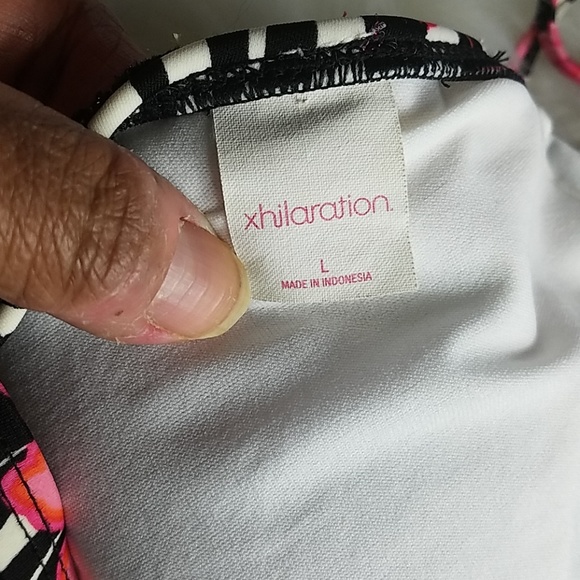 Xhilaration, swimsuit top, size L - Picture 2 of 2
